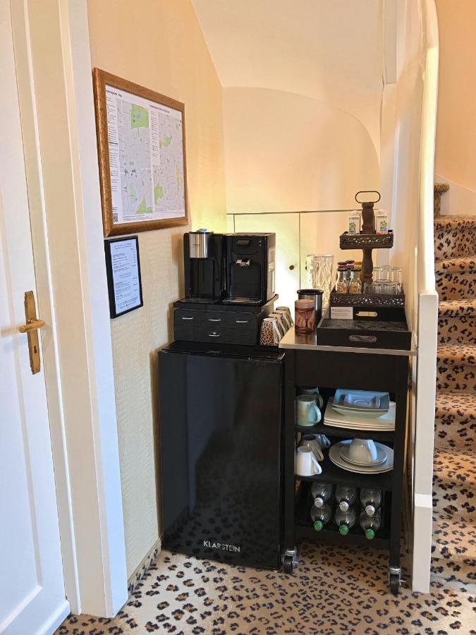 Lion Homestay München Buitenkant foto