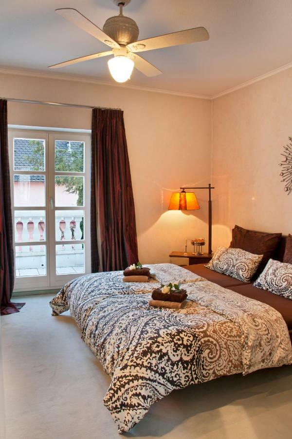 Lion Homestay München Buitenkant foto